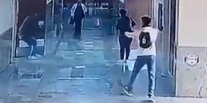 Berita Horor Detik-detik Penembak Masuk ke Sekolah Turki dan Lukai 16 Orang