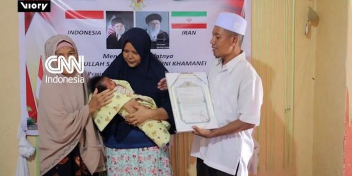 Berita Pasangan asal Riau Kasih Nama Anak ‘Ali Khamenei’