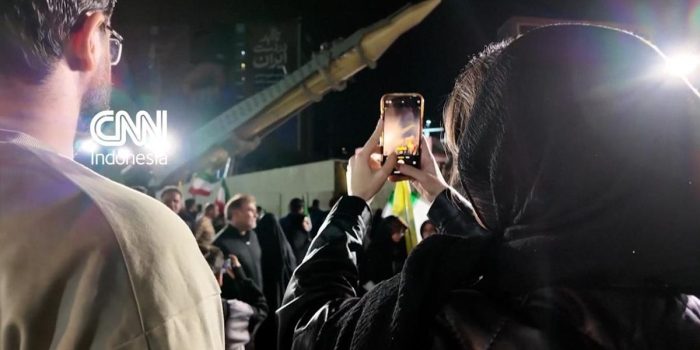 Berita Gencatan Senjata Diperpanjang, Iran Pamer Rudal Balistik di Teheran