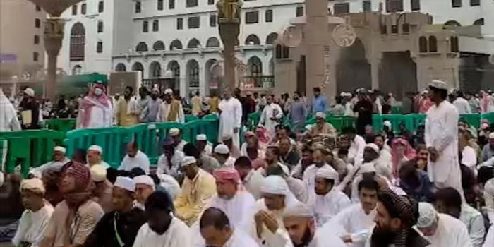 Berita Salat Jumat Perdana Jemaah Haji RI di Masjid Nabawi Madinah