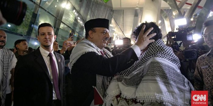 Berita Dubes Palestina Sambut 9 WNI Relawan GSF di Soetta: Kalian Pahlawan