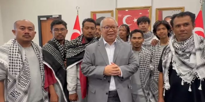 Berita 9 WNI yang Sempat Ditangkap Israel Tiba di Indonesia Minggu Sore