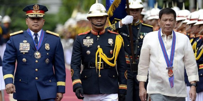 Berita Sekutu Duterte Buron ICC Kabur dari Senat usai Hindari Penangkapan