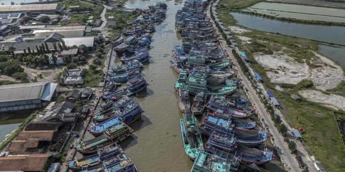 Berita Iran Izinkan Kapal China Melintas Selat Hormuz