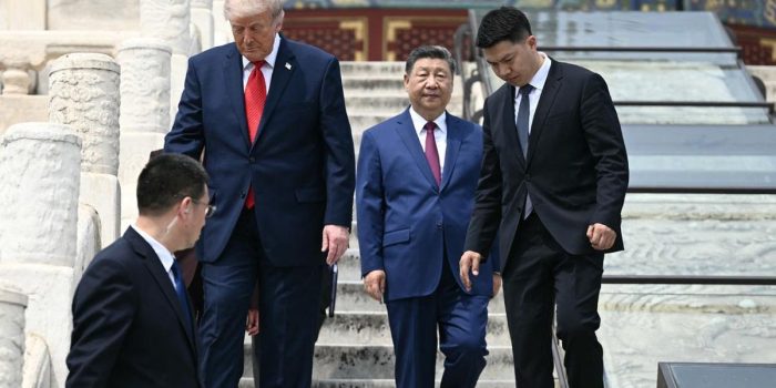 Berita Rombongan Trump Buang Barang dari China, Perang Spionase AS-Tiongkok