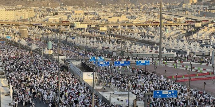Berita Momen Jemaah Haji Padati Mina Usai Lempar Jumrah