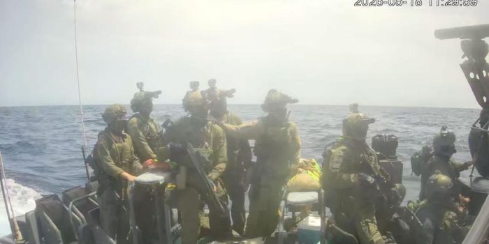Berita Kemlu Sebut Nasib 2 WNI Lain di Kapal Flotilla Rawan Ditangkap Israel Berita Kemlu Sebut Nasib 2 WNI Lain di Kapal Flotilla Rawan Ditangkap Israel