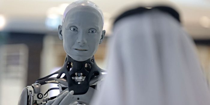 Berita Viral Robot Humanoid Ikut Salat Idul Adha di Dubai, Picu Polemik Berita Viral Robot Humanoid Ikut Salat Idul Adha di Dubai, Picu Polemik