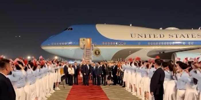 Berita Trump Tiba di Beijing Jelang Pertemuan dengan Xi Jinping Berita Trump Tiba di Beijing Jelang Pertemuan dengan Xi Jinping