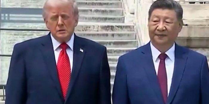 Berita Trump Alihkan Pembicaraan saat Ditanya soal Taiwan oleh Wartawan