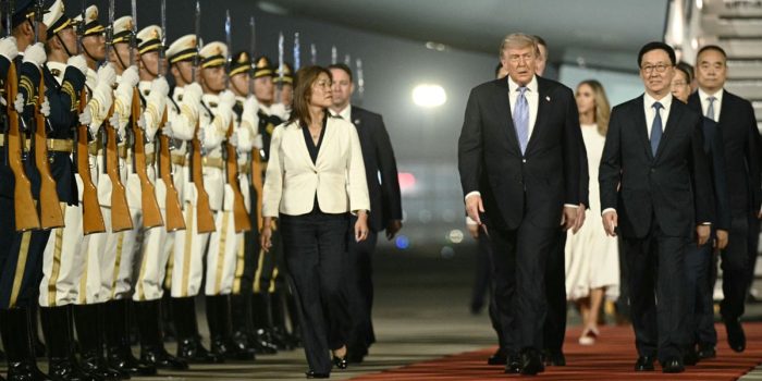 Berita Trump Tiba di Beijing Jelang Pertemuan dengan Xi Jinping