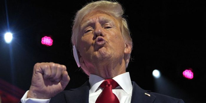Berita Isi Memo Dokter Usai Periksa Kesehatan Medis Trump