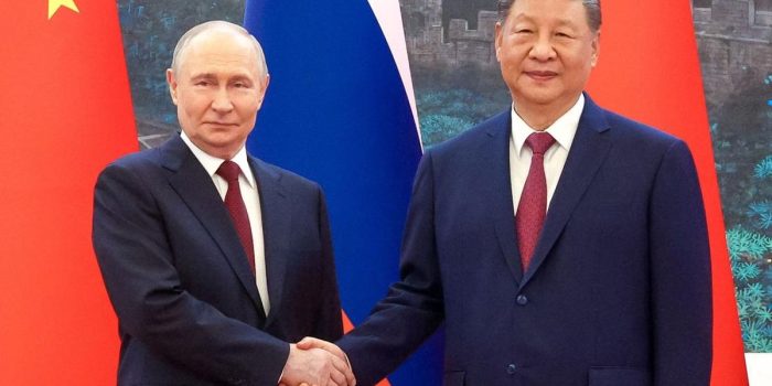 Berita Xi Jinping & Putin Pamer Keakraban usai Lawatan Trump di China