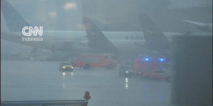Berita Roda Pendaratan Pesawat Boeing 787 Ambruk di Bandara Frankfurt